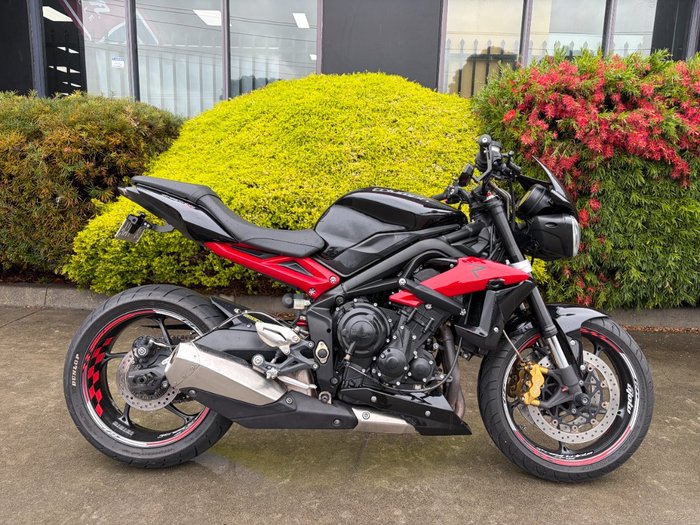 2013 Triumph STREET TRIPLE R Black