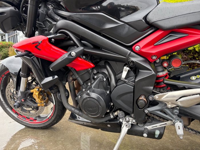 2013 Triumph STREET TRIPLE R Black