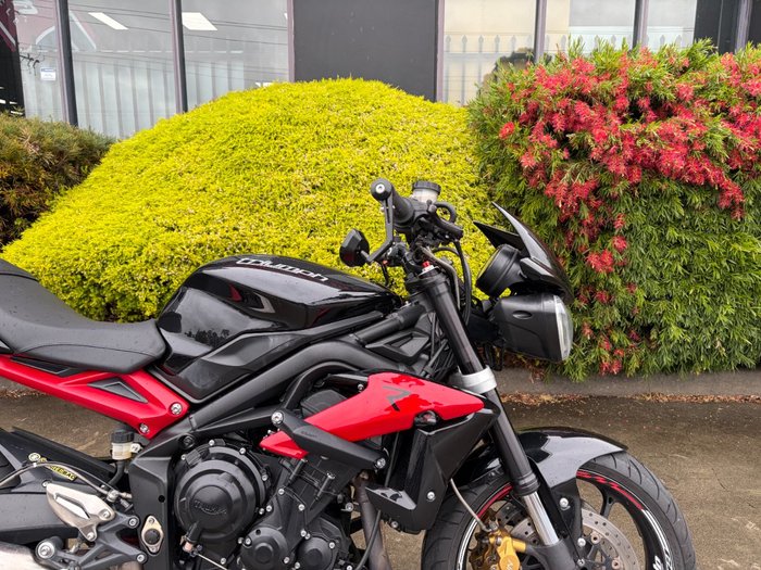 2013 Triumph STREET TRIPLE R Black