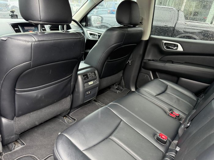 2019 Nissan Pathfinder ST-L