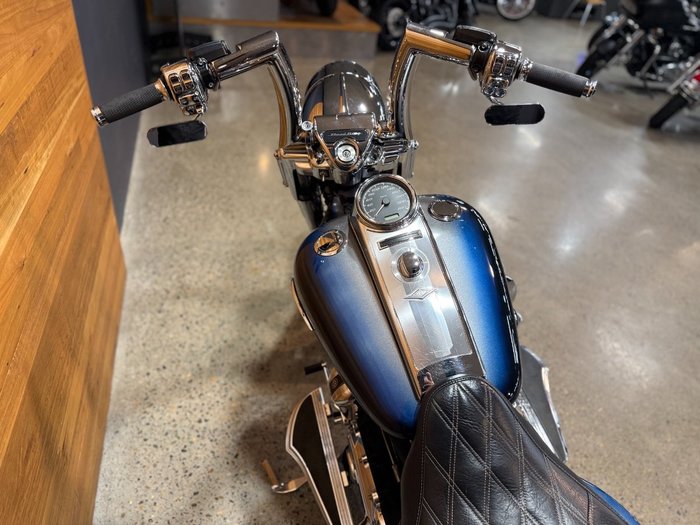 2017 Harley-davidson FLHR ROAD KING BILLET SILVER