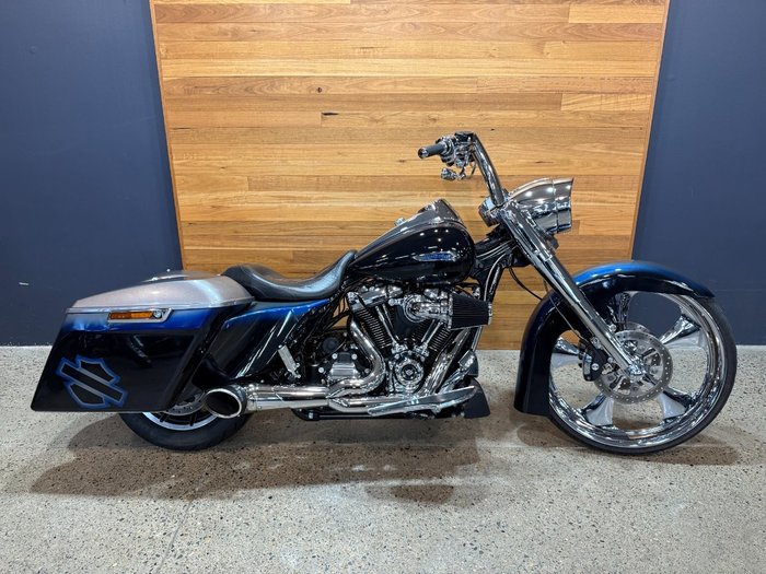 2017 Harley-davidson FLHR ROAD KING BILLET SILVER