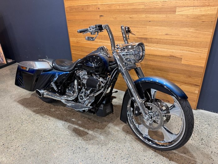 2017 Harley-davidson FLHR ROAD KING BILLET SILVER