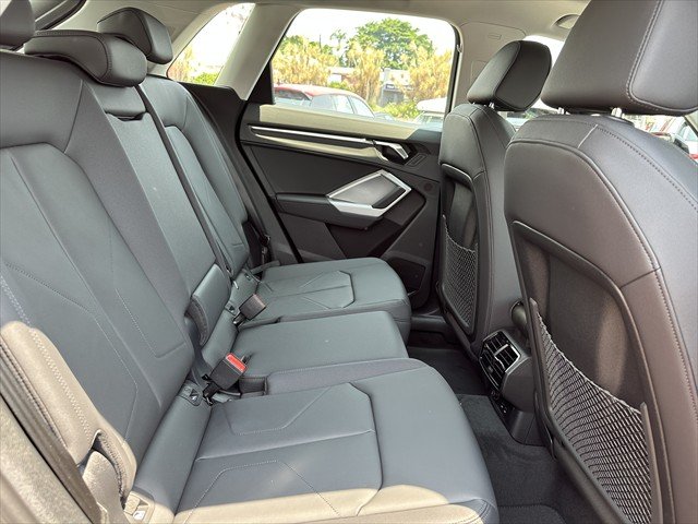 2025 Audi Q3 35 TFSI S line edition