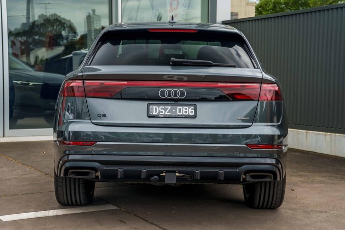 2025 Audi Q8 55 TFSI S line