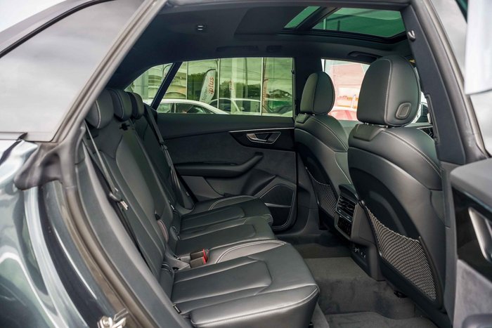 2025 Audi Q8 55 TFSI S line