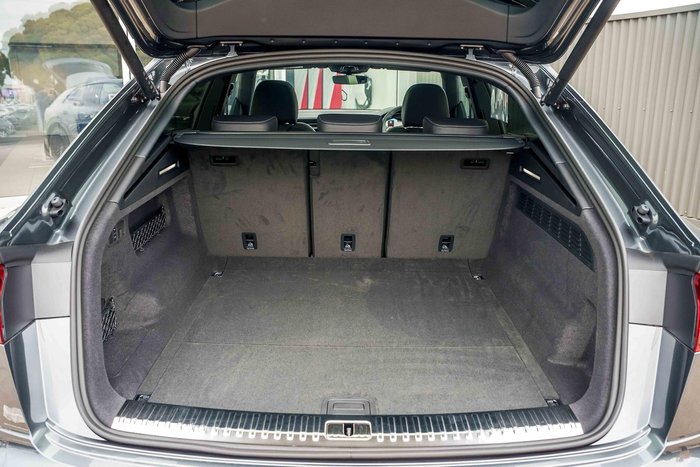 2025 Audi Q8 55 TFSI S line