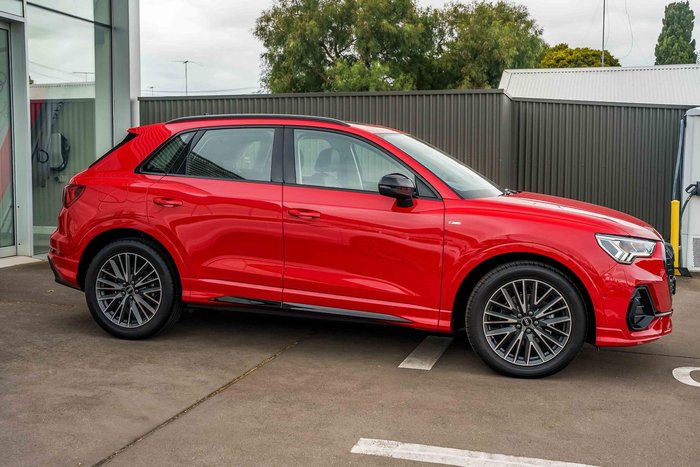 2025 Audi Q3 35 TFSI S line edition