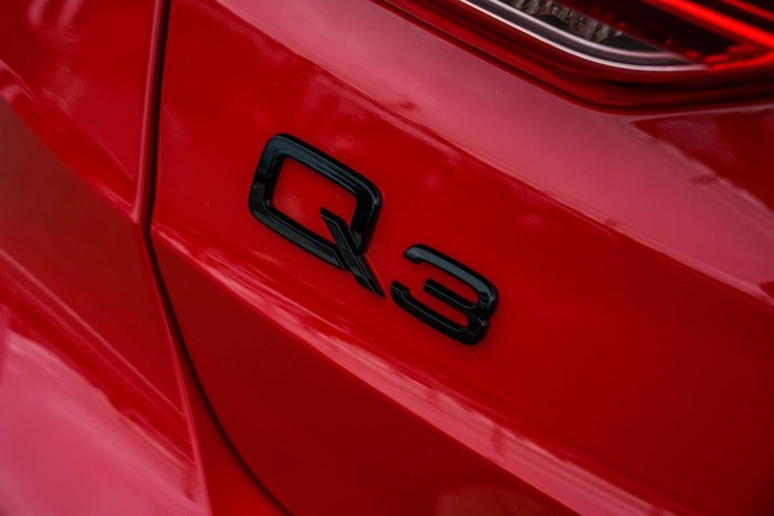 2025 Audi Q3 35 TFSI S line edition