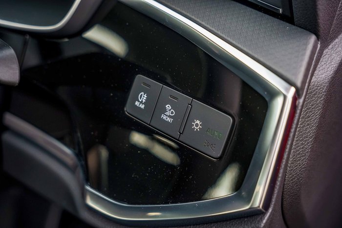 2025 Audi Q3 35 TFSI S line edition