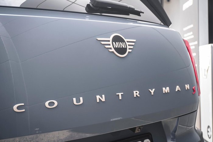 2025 MINI Countryman S Favoured