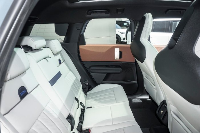 2025 MINI Countryman S Favoured