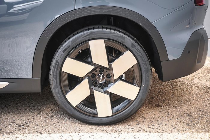 2025 MINI Countryman S Favoured