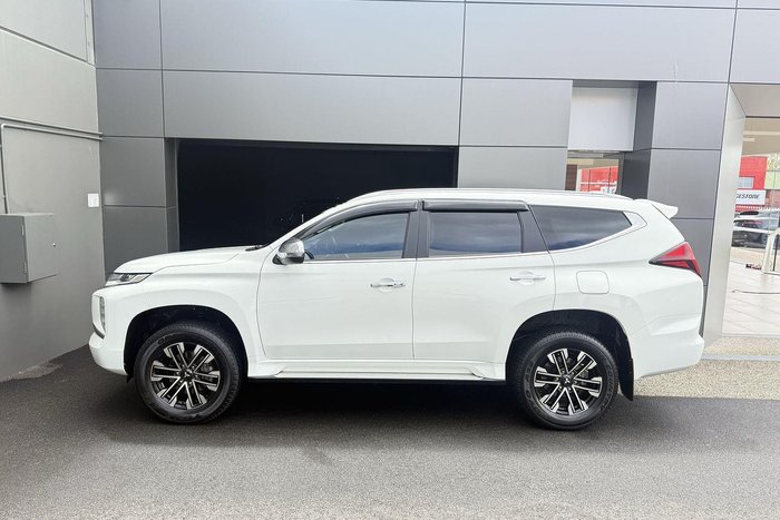 2022 Mitsubishi Pajero Sport GLS