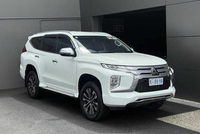 2022 Mitsubishi Pajero Sport GLS