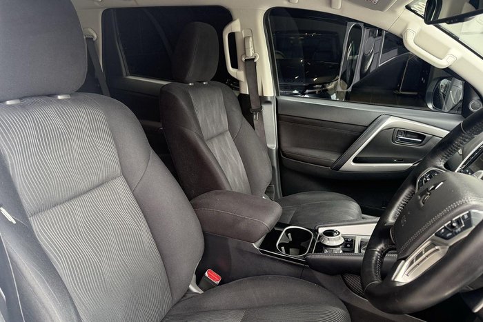 2022 Mitsubishi Pajero Sport GLS