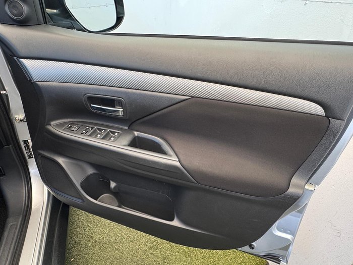 2017 Mitsubishi Outlander ES ADAS