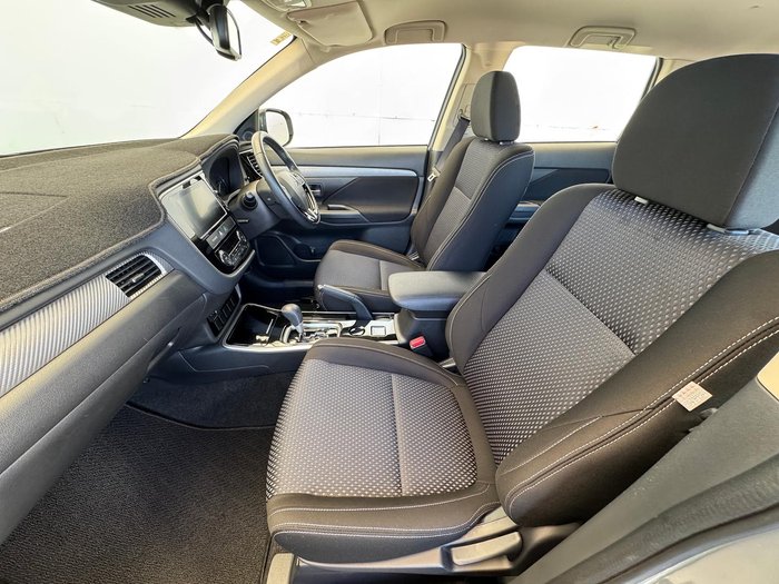 2017 Mitsubishi Outlander ES ADAS