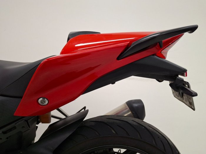 2015 Honda CBR300R Red