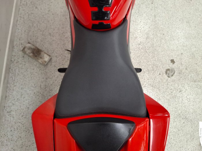2015 Honda CBR300R Red