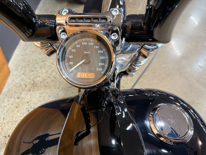 2015 Harley-davidson FXBRS BREAKOUT Black