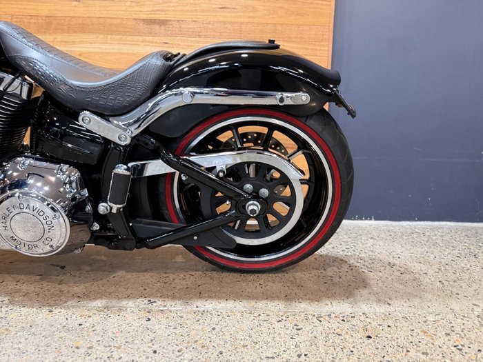 2015 Harley-davidson FXBRS BREAKOUT Black