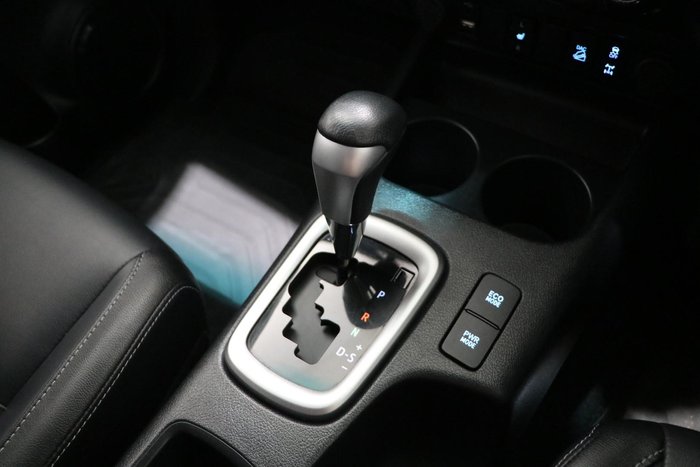 2020 Toyota Hilux SR5