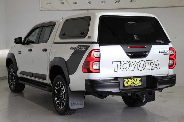 2020 Toyota Hilux SR5