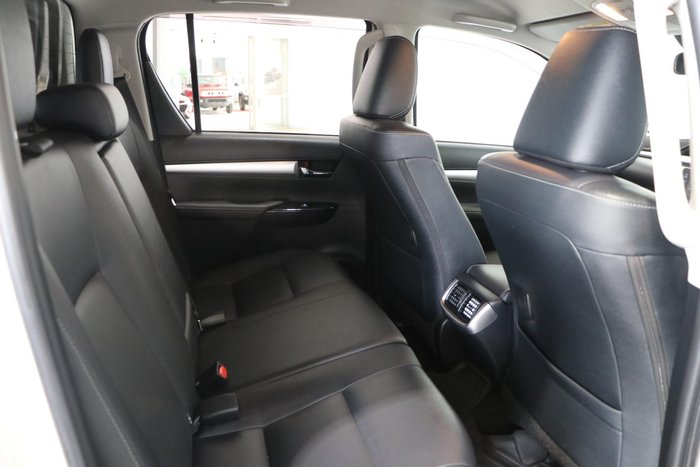 2020 Toyota Hilux SR5