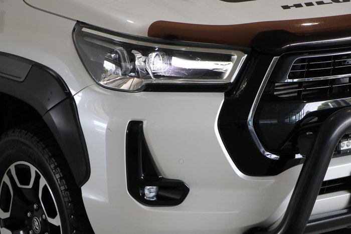 2020 Toyota Hilux SR5