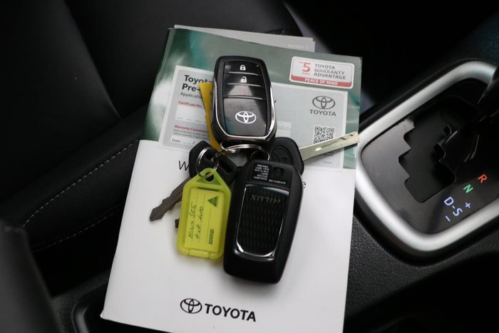 2020 Toyota Hilux SR5