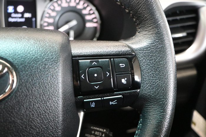 2020 Toyota Hilux SR5