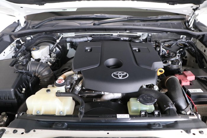 2020 Toyota Hilux SR5