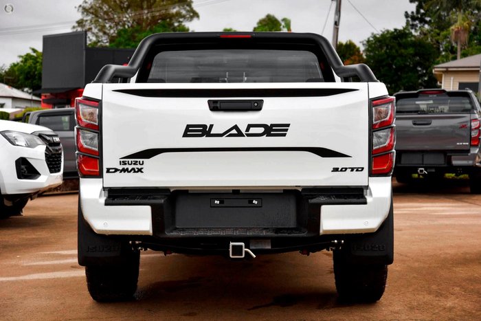 2025 Isuzu D-MAX BLADE