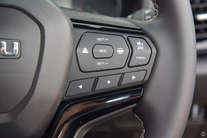 2025 Isuzu D-MAX BLADE