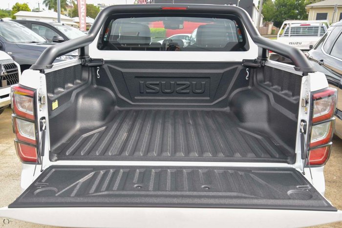 2025 Isuzu D-MAX BLADE