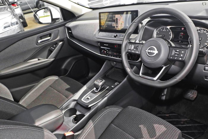 2025 Nissan QASHQAI ST-L