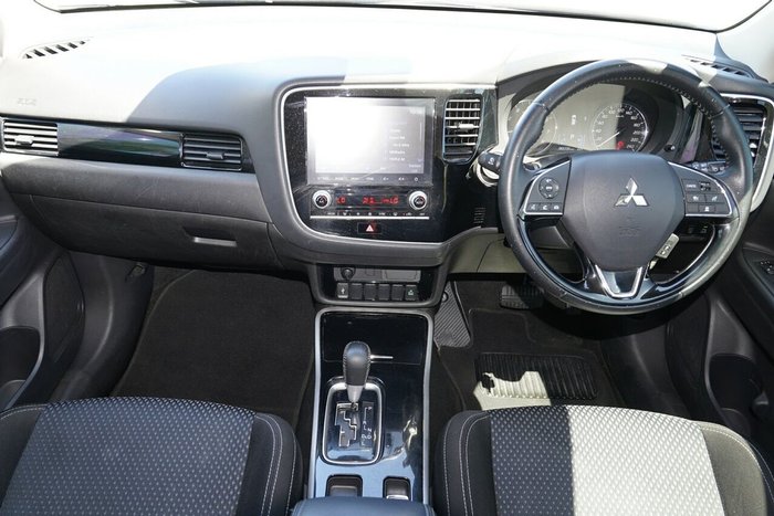 2020 Mitsubishi Outlander ES