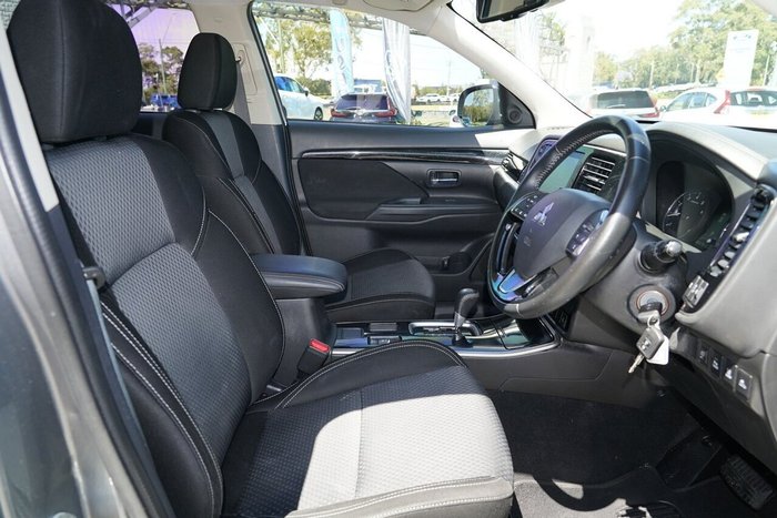 2020 Mitsubishi Outlander ES