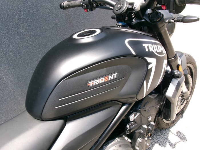 2021 Triumph TRIDENT 660 Black