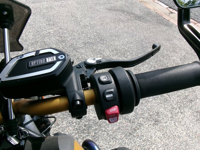 2024 BMW Motorrad R 12 OPTION 719 Avus Silver Metallic