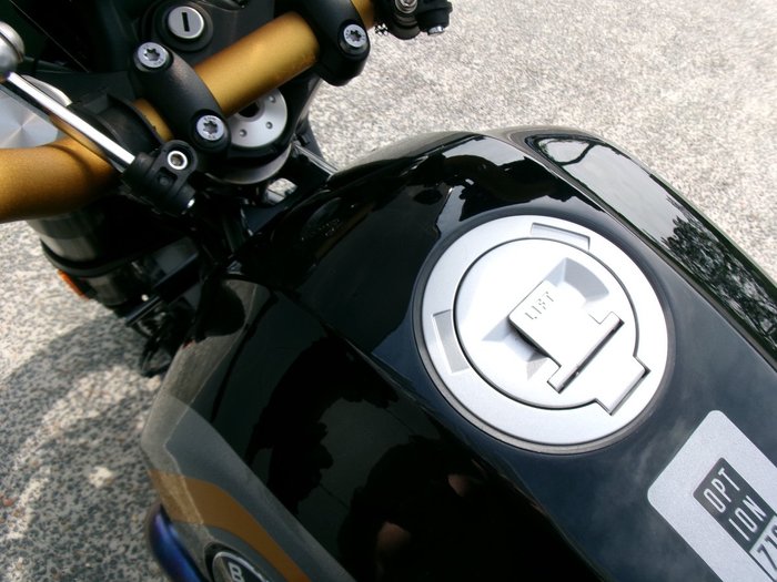 2024 BMW Motorrad R 12 OPTION 719 Avus Silver Metallic