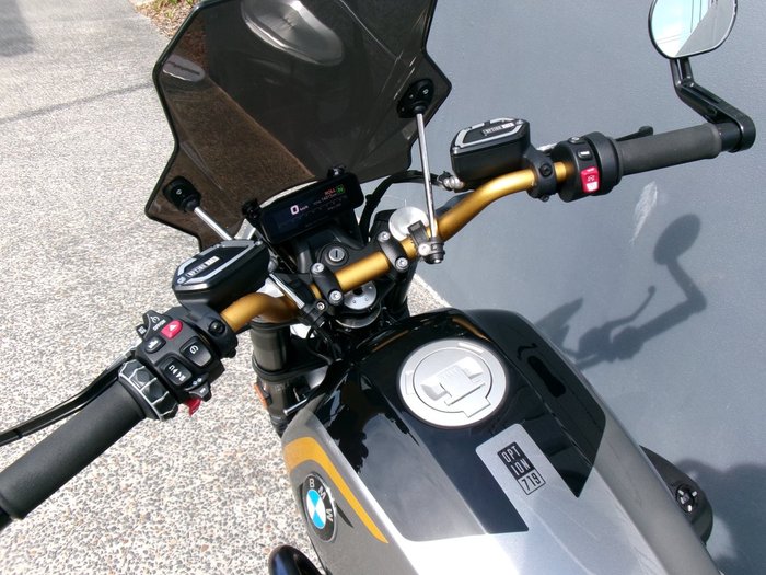 2024 BMW Motorrad R 12 OPTION 719 Avus Silver Metallic