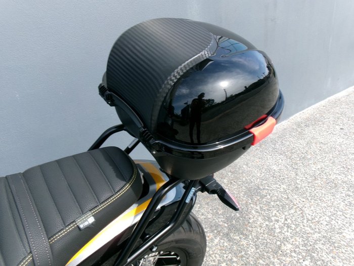 2024 BMW Motorrad R 12 OPTION 719 Avus Silver Metallic