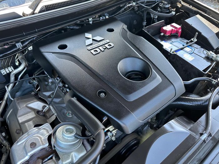 2016 Mitsubishi Pajero Sport Exceed QE MY16 4X4 Dual Range Titanium