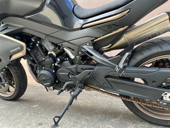 2024 CFMOTO NK ADVANCE BLACK