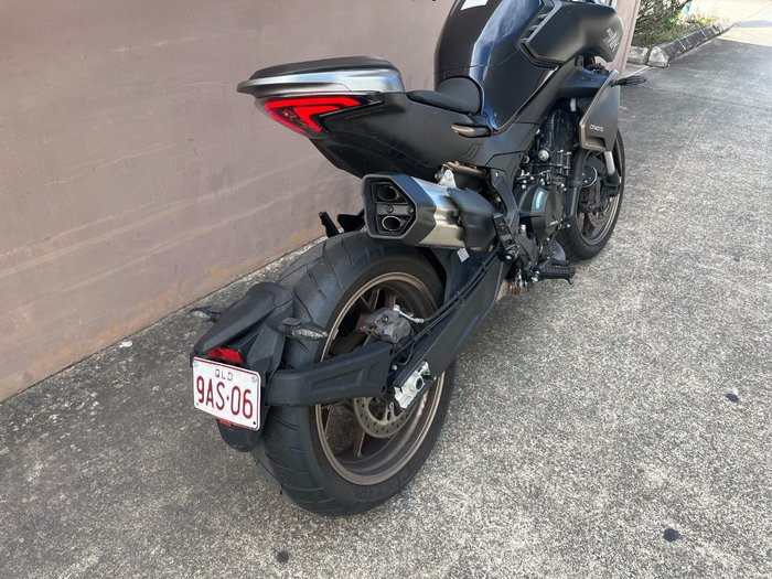 2024 CFMOTO NK ADVANCE BLACK