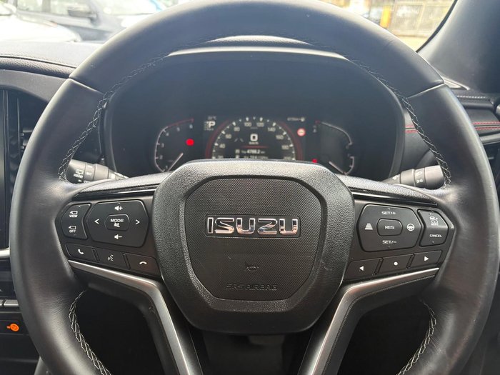 2024 Isuzu MU-X X-TERRAIN