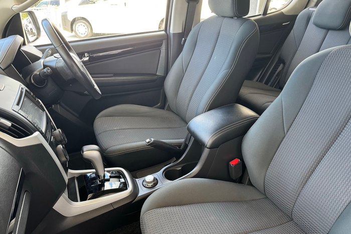 2019 Isuzu MU-X LS-M