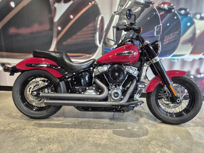 2021 Harley-Davidson Slim 107 (FLSL) Softail Red